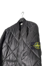 Lade das Bild in den Galerie-Viewer, Stone Island Steppjacke - L
