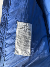 Lade das Bild in den Galerie-Viewer, Stone Island Daunenjacke - L
