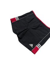 Lade das Bild in den Galerie-Viewer, Adidas Shorts - XXL
