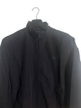 Lade das Bild in den Galerie-Viewer, Fred Perry Jacke - L
