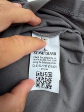 Lade das Bild in den Galerie-Viewer, Stone Island Polo - L
