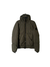 Lade das Bild in den Galerie-Viewer, Stone Island Daunenjacke - M
