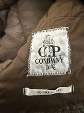 Lade das Bild in den Galerie-Viewer, CP Company Winterjacke - M
