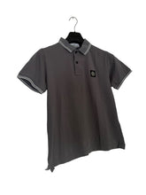 Lade das Bild in den Galerie-Viewer, Stone Island Polo - L
