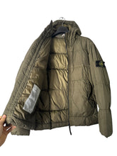 Lade das Bild in den Galerie-Viewer, Stone Island Daunenjacke - L
