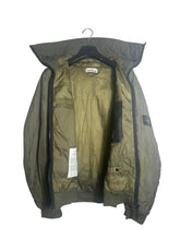 Lade das Bild in den Galerie-Viewer, Stone Island Garment Dyed Crinkle Reps Jacke - XL
