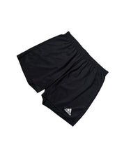 Lade das Bild in den Galerie-Viewer, Adidas Shorts - L

