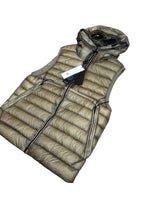 Lade das Bild in den Galerie-Viewer, CP Company Weste - M
