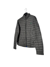 Lade das Bild in den Galerie-Viewer, Fred Perry Steppjacke - M
